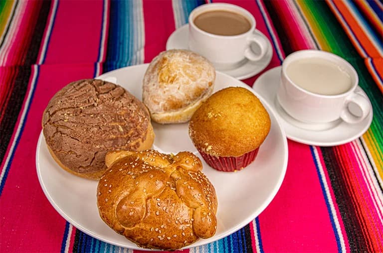 Pan Mexicano - Arroz Con Leche Y Champurrado